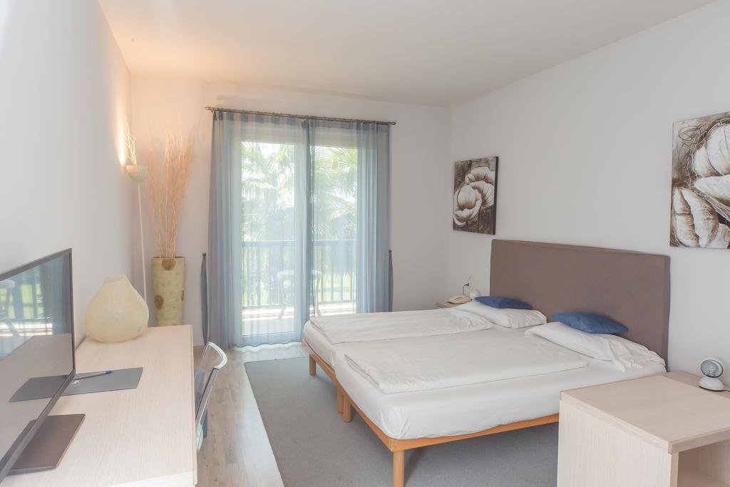 מאלצ'סינה Club Hotel Olivi - Tennis Center מראה חיצוני תמונה
