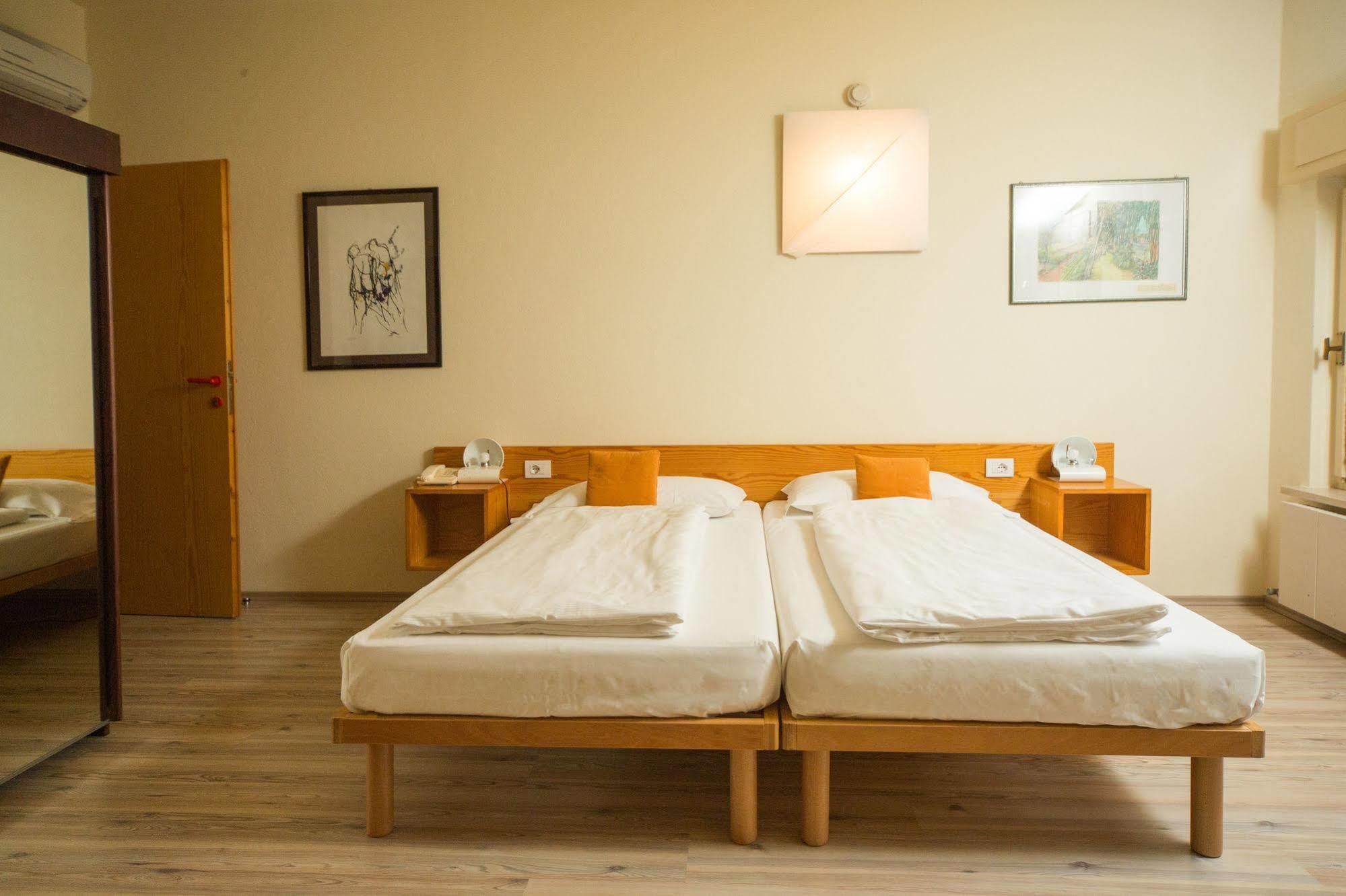 מאלצ'סינה Club Hotel Olivi - Tennis Center מראה חיצוני תמונה